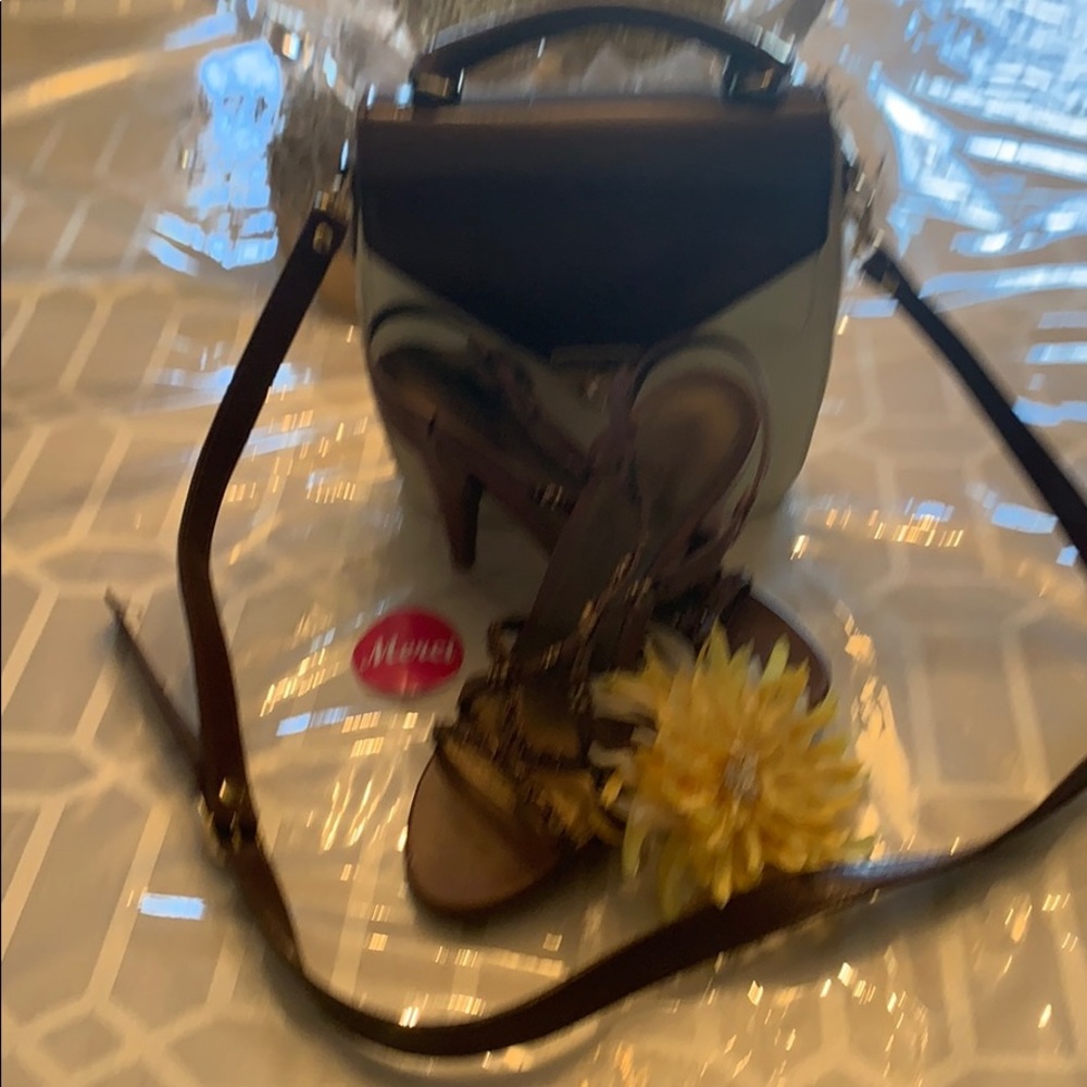 🎀Kenneth Cole reaction brown sandals size 8 1/2🌸